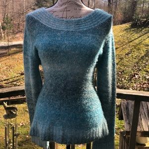 No Boundaries | Blue Sweater